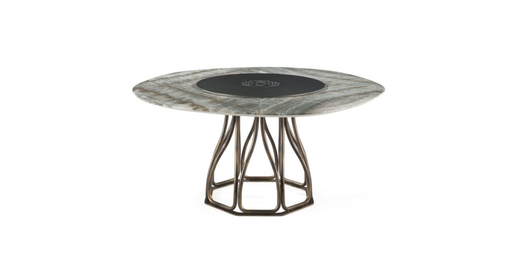 RCHI_NYOS_dining-table_MAIN