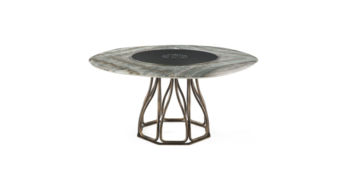 RCHI_NYOS_dining-table_MAIN