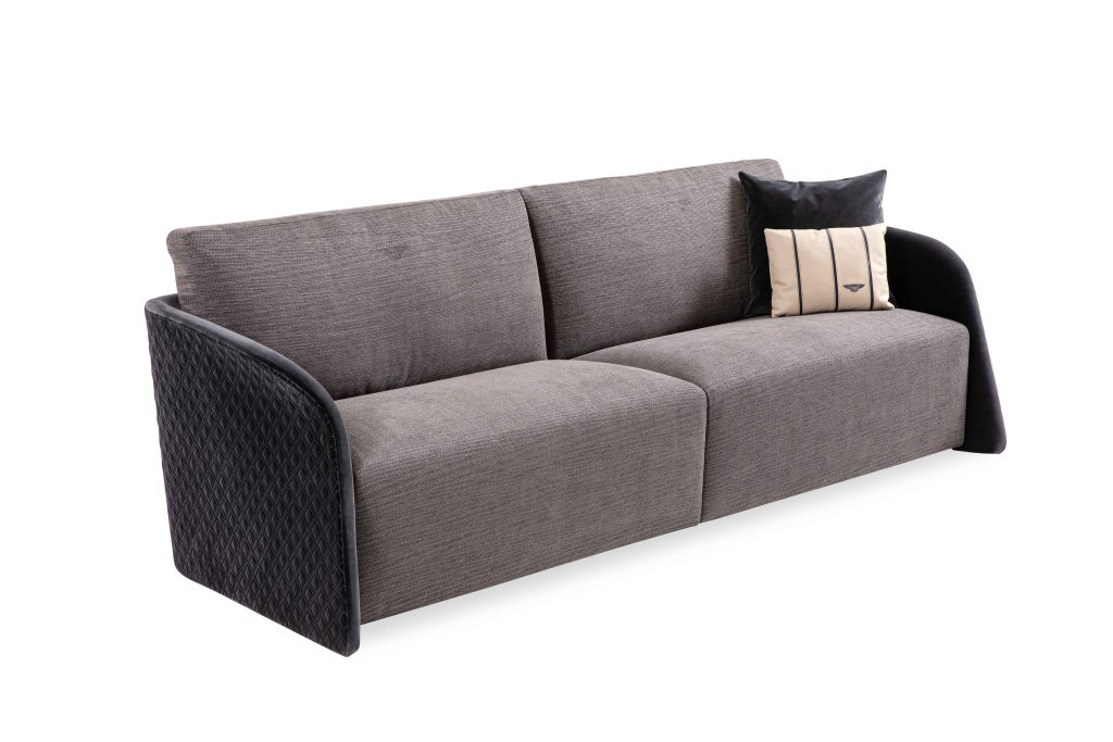 BE Swan 3 seater sofa with cushions